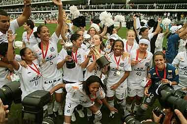 Santos anuncia reforços para seu elenco feminino