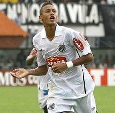 Neymar deseja seguir no Santos até 2014